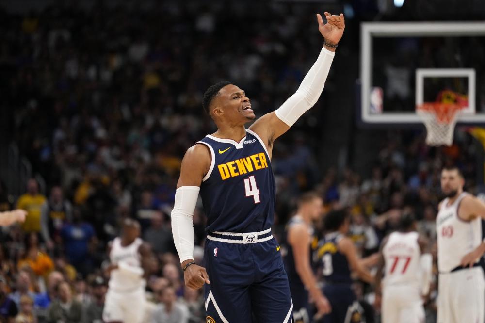 在比赛中更 在比赛中更