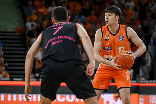 据主力位置 据主力位置